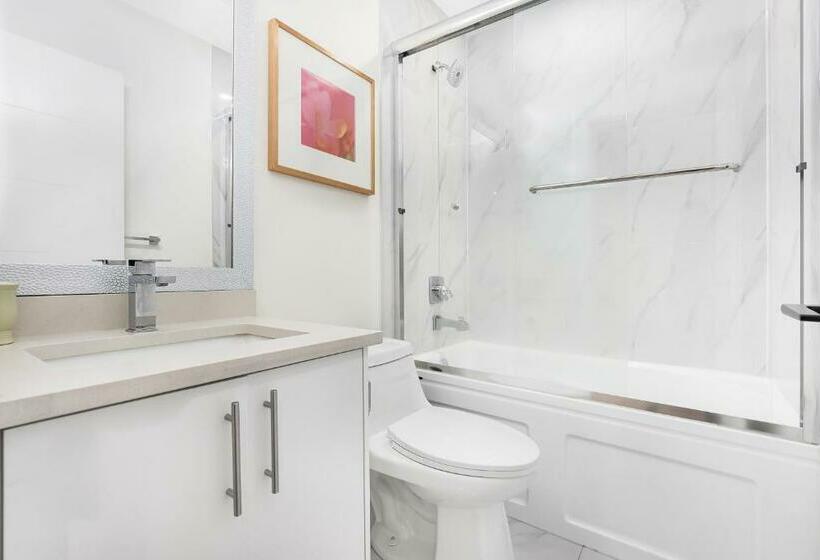 マウンテンビュースタンダードルーム, William Place