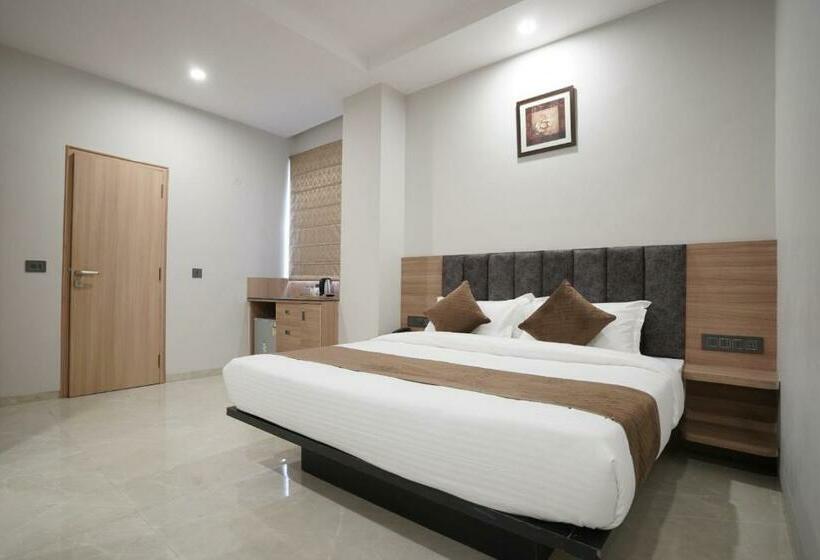 غرفة ديلوكس, Krishna Inn