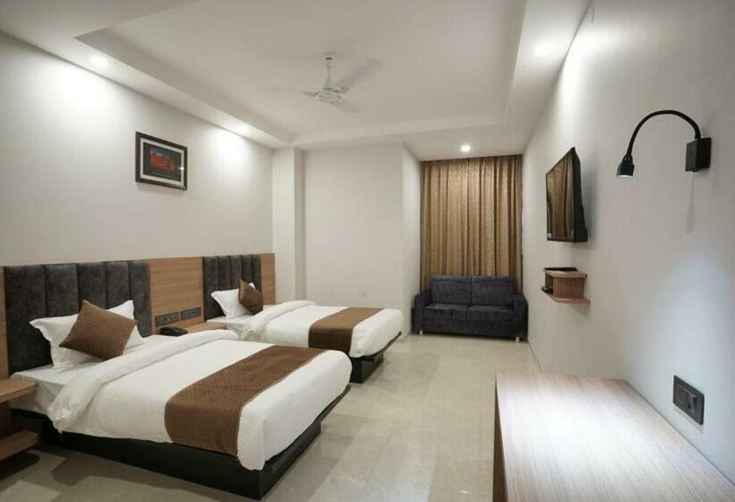 غرفة ديلوكس, Krishna Inn