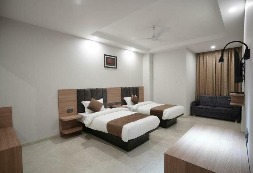 غرفة ديلوكس, Krishna Inn