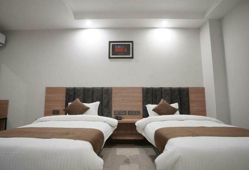 غرفة ديلوكس, Krishna Inn