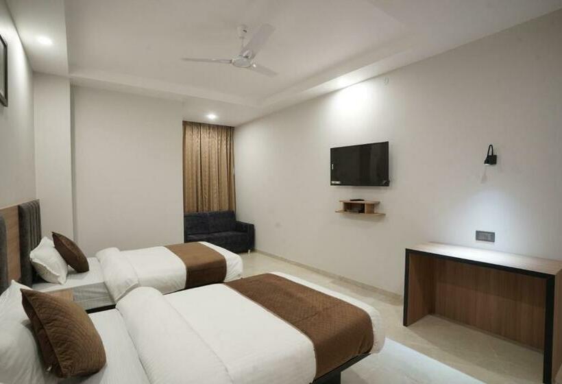 غرفة ديلوكس, Krishna Inn