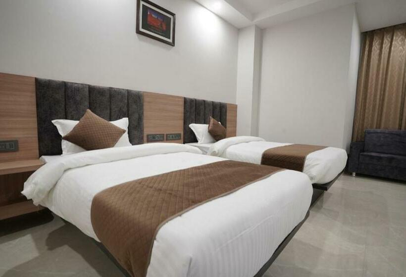 غرفة ديلوكس, Krishna Inn