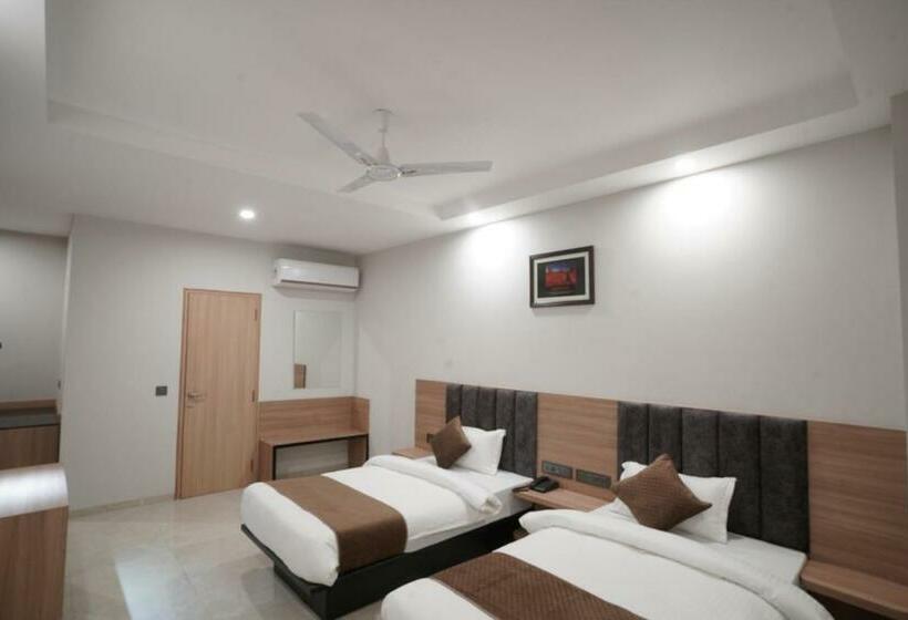 غرفة ديلوكس, Krishna Inn