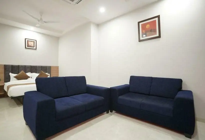 Suite, Krishna Inn
