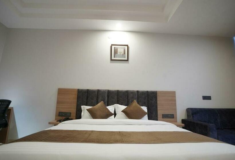 اتاق لوکس, Krishna Inn