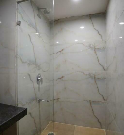 غرفة ديلوكس, Krishna Inn