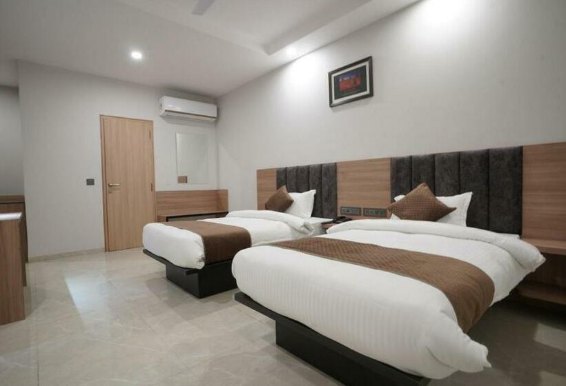 غرفة ديلوكس, Krishna Inn