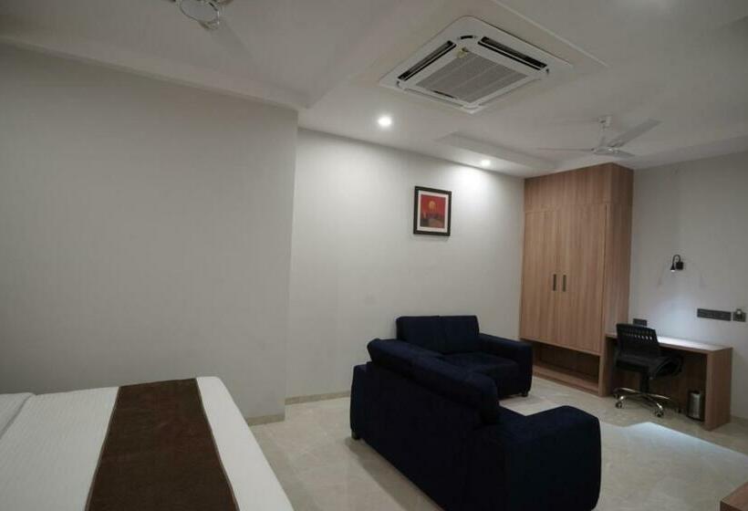 جناح, Krishna Inn