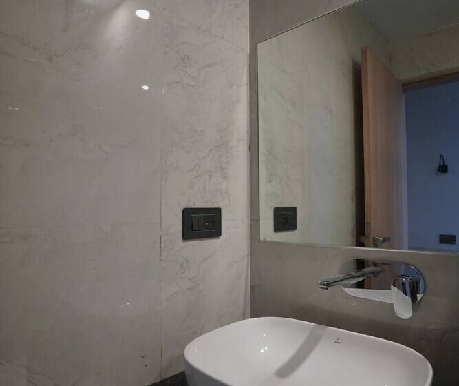 غرفة ديلوكس, Krishna Inn