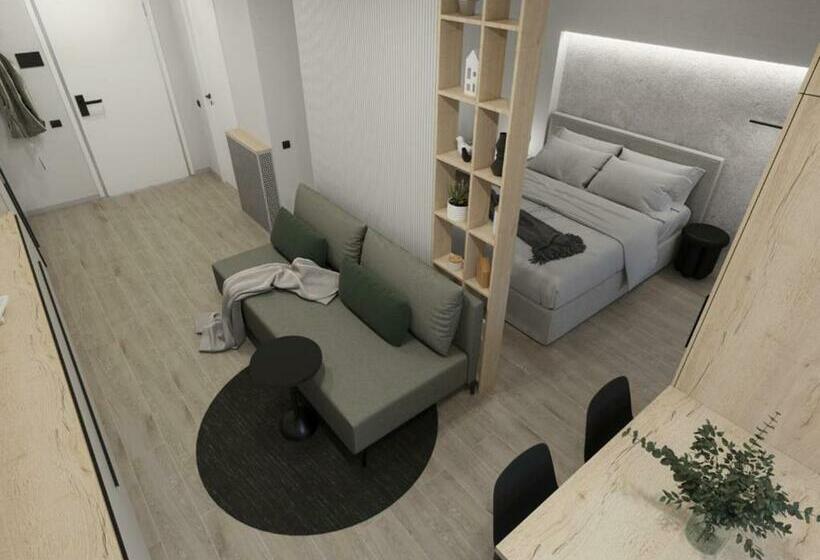 استودیوی لوکس, Infinity 194