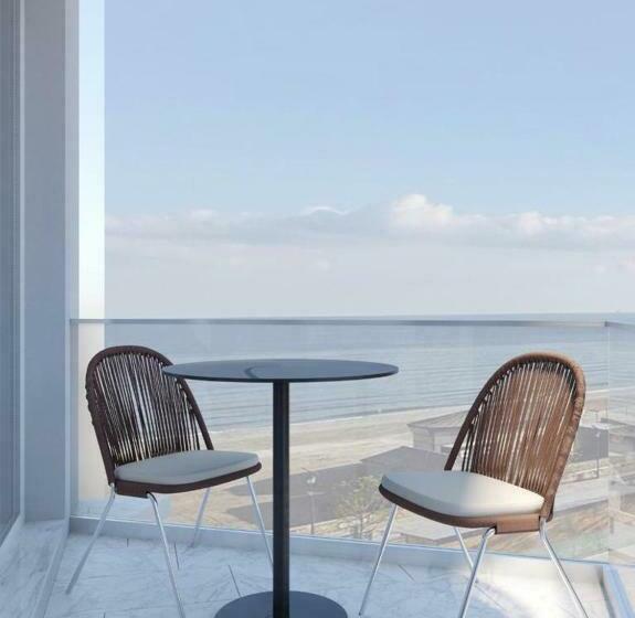 استودیوی لوکس, Infinity 194