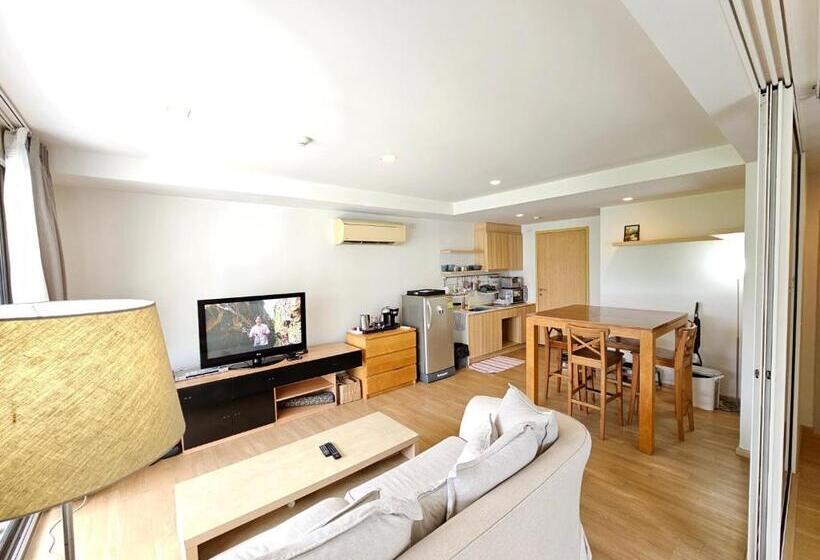 غرفة قياسية سرير كينج, Baan Sankram