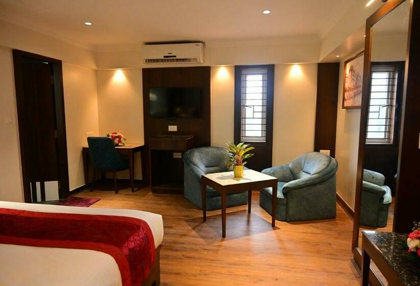 סוויטה, Golden Riviera