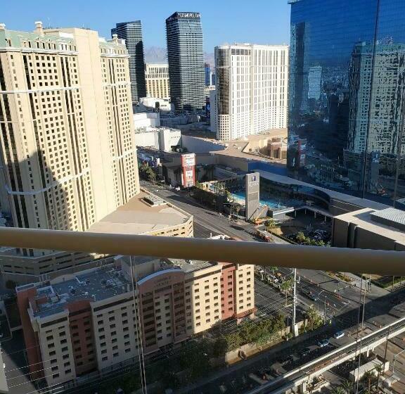 1 Bedroom Penthouse Apartment, Mgm Signature Ph 30th Floor Deluxe Studio Apartment Strip Facing With Balcony