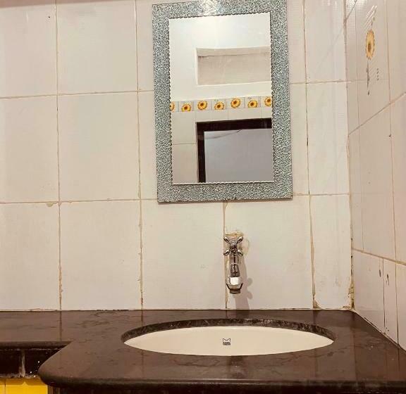 חדר דלוקס, Open Road Hostel And Cafe