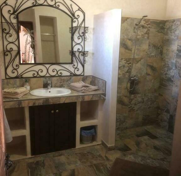 بانگلوی استاندارد, Dar Tiziri Amizmiz