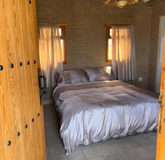 اتاق اکونومی, Dar Tiziri Amizmiz