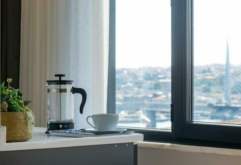 オーシャンビュースイート, Art Karaköy