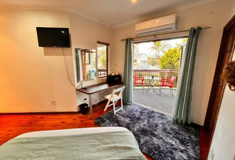 חדר דלוקס עם מרפסת, The Woodhouse