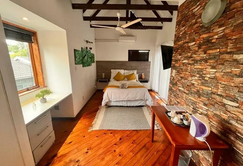 Standard-huone Parveke, The Woodhouse