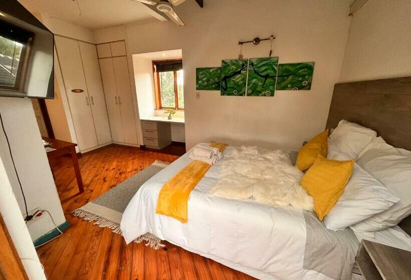 חדר סטנדרט עם מרפסת, The Woodhouse