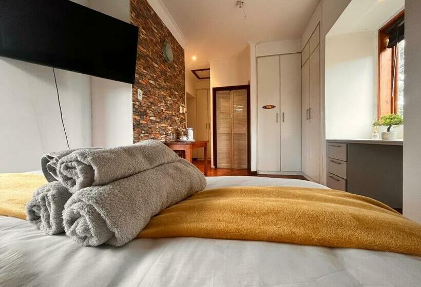 חדר סטנדרט עם מרפסת, The Woodhouse