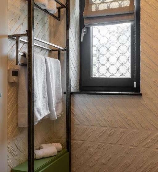 １ベッドルームアパートメント, Rosetti One