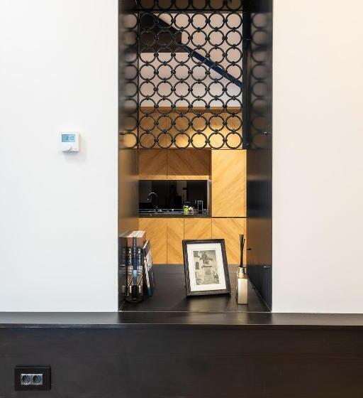 １ベッドルームドゥプレックスアパートメント, Rosetti One