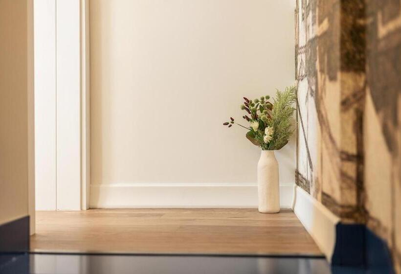 １ベッドルームドゥプレックスアパートメント, Rosetti One