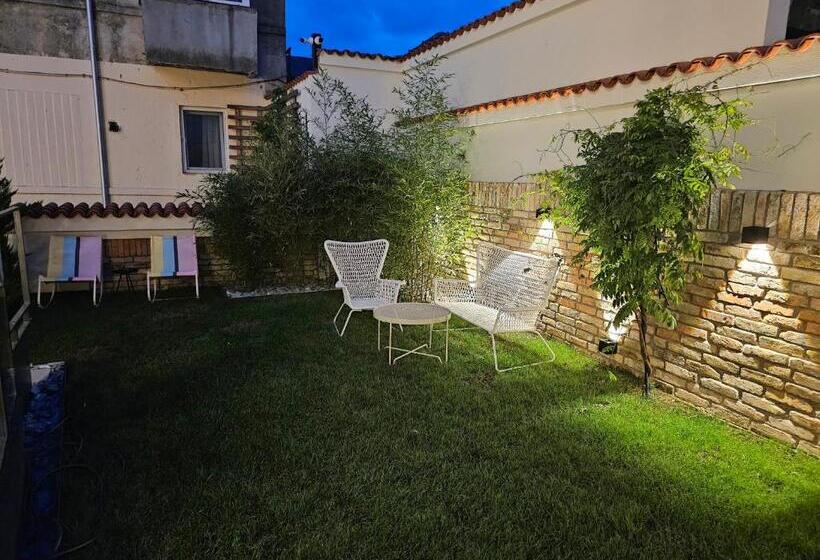 庭の見える１ベッドルームアパートメント, Rosetti One