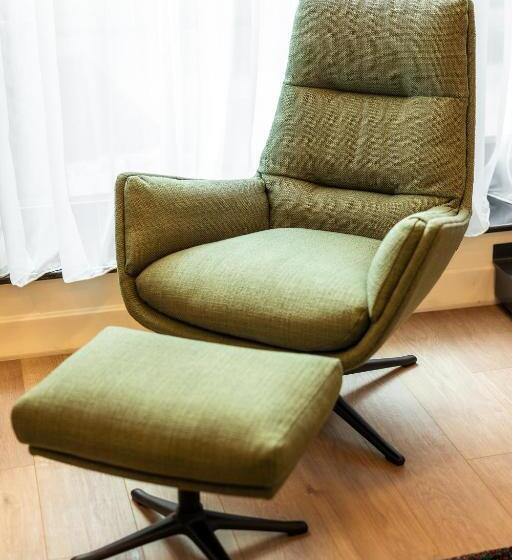 テラス付き１ベッドルームアパートメント, Rosetti One