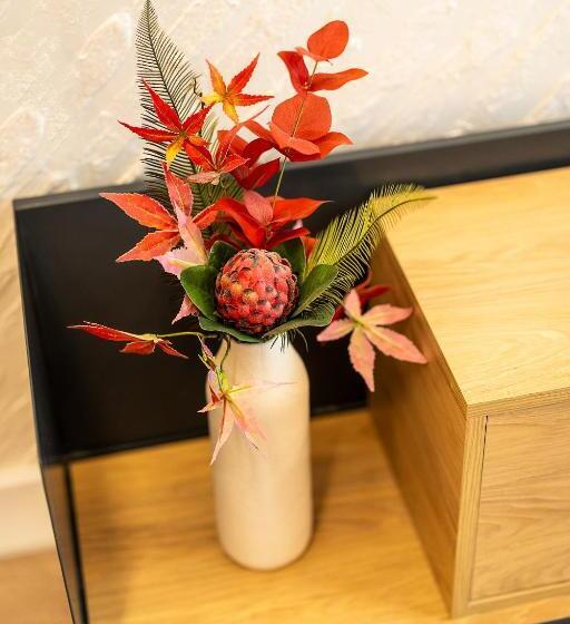 テラス付き１ベッドルームアパートメント, Rosetti One