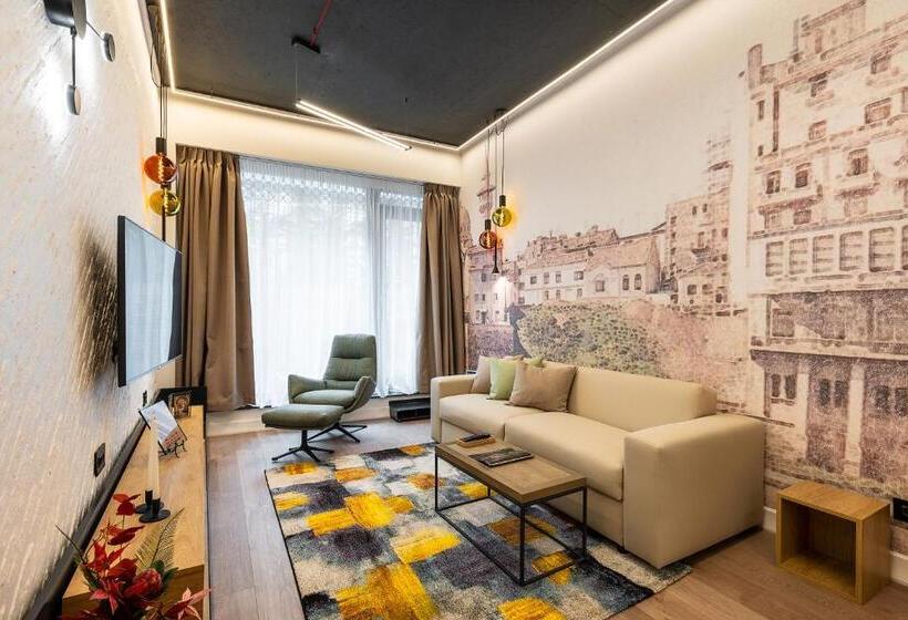 テラス付き１ベッドルームアパートメント, Rosetti One