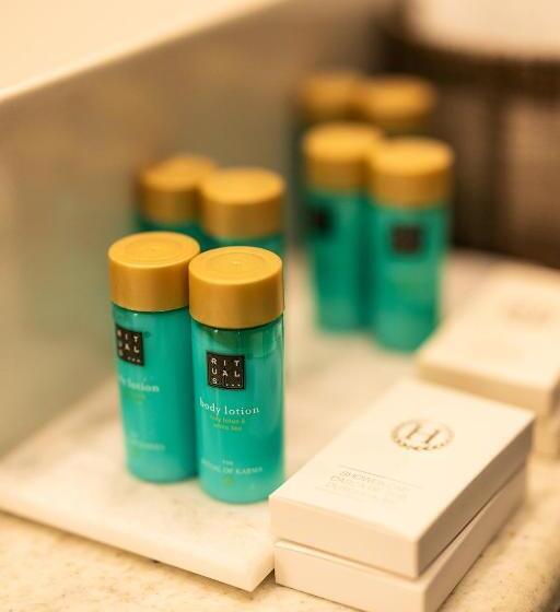 テラス付き１ベッドルームアパートメント, Rosetti One