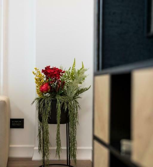 ２ベッドルームアパートメント, Rosetti One