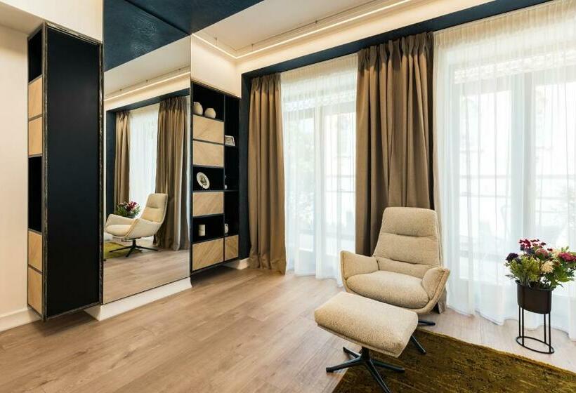 ２ベッドルームアパートメント, Rosetti One