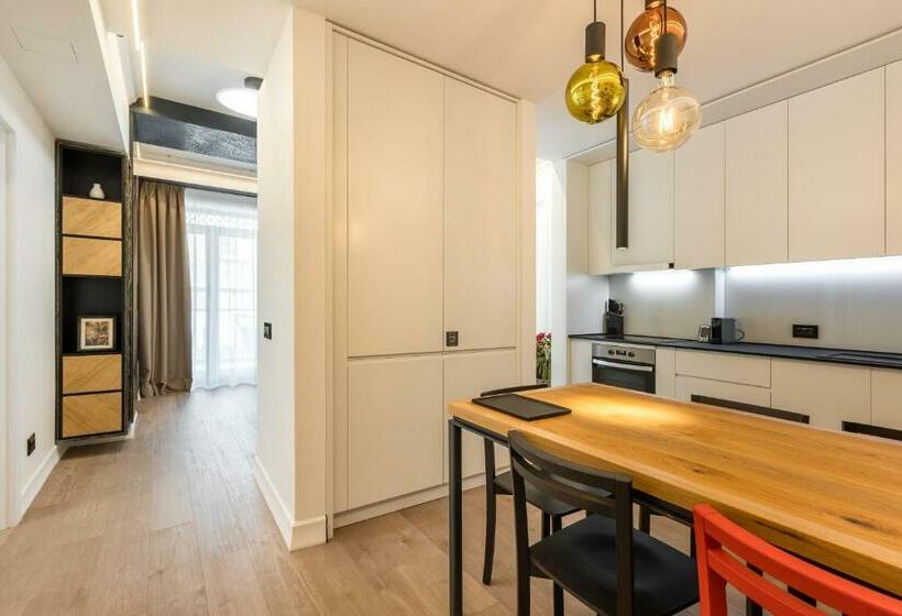 ２ベッドルームアパートメント, Rosetti One