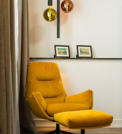 ２ベッドルームアパートメント, Rosetti One