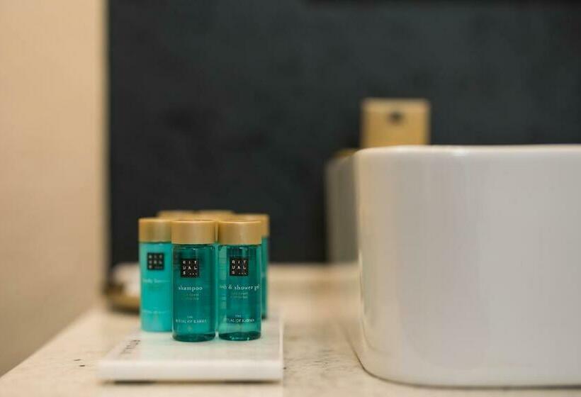 ２ベッドルームアパートメント, Rosetti One