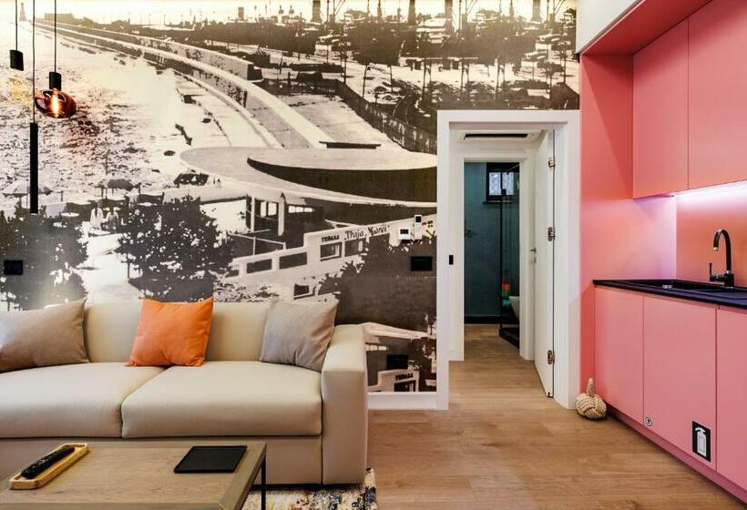 庭の見える１ベッドルームアパートメント, Rosetti One