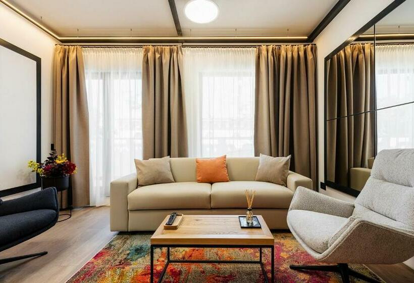 ２ベッドルームアパートメント, Rosetti One