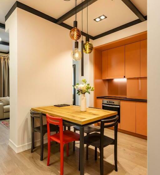 ２ベッドルームアパートメント, Rosetti One