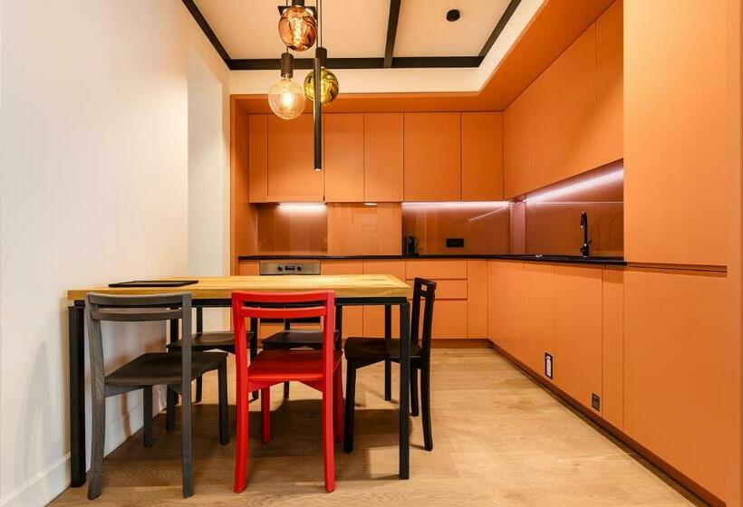 ２ベッドルームアパートメント, Rosetti One