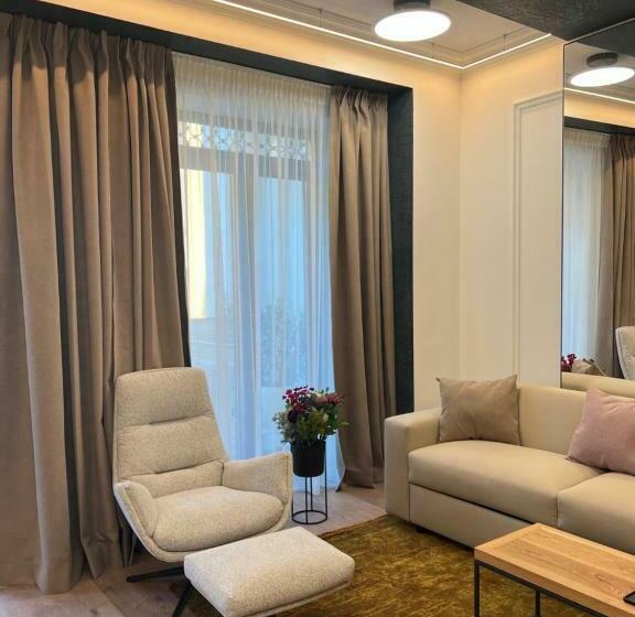 テラス付き１ベッドルームアパートメント, Rosetti One