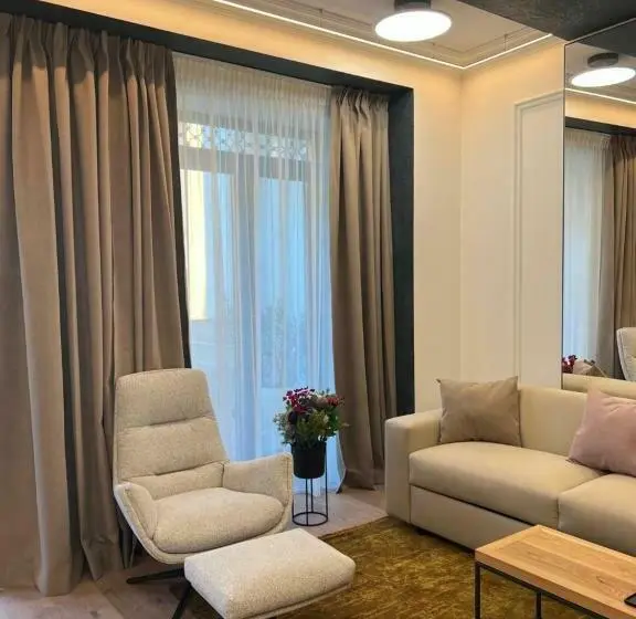 Appartamento 1 Camera da Letto con Terrazza, Rosetti One