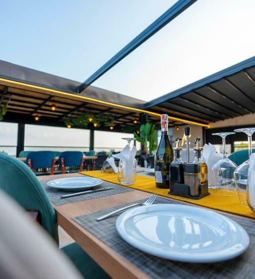 バルコニー付きスタンダードルーム, Arnil