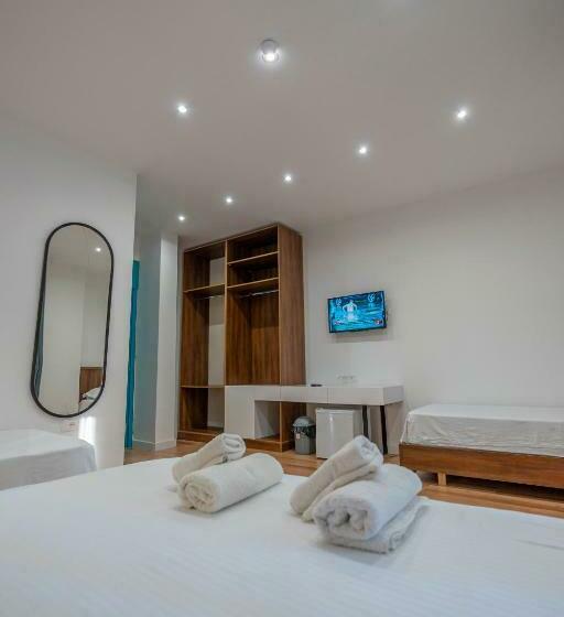 غرفة عائلية, Arnil