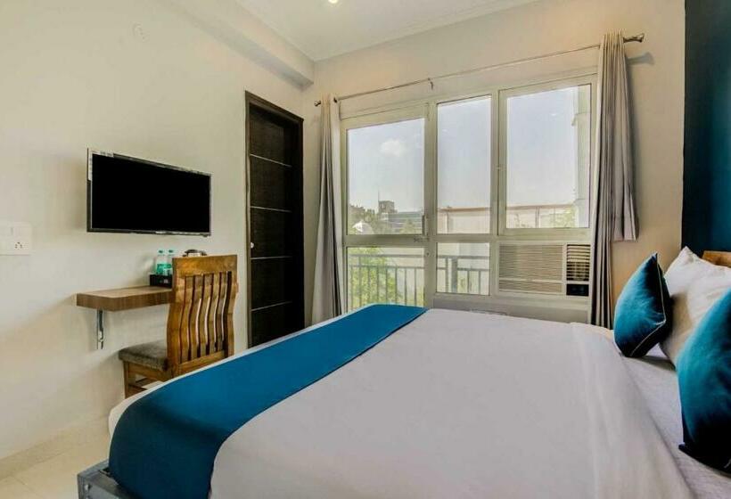 Habitació Triple Clàssica, Collection O Telone Stay