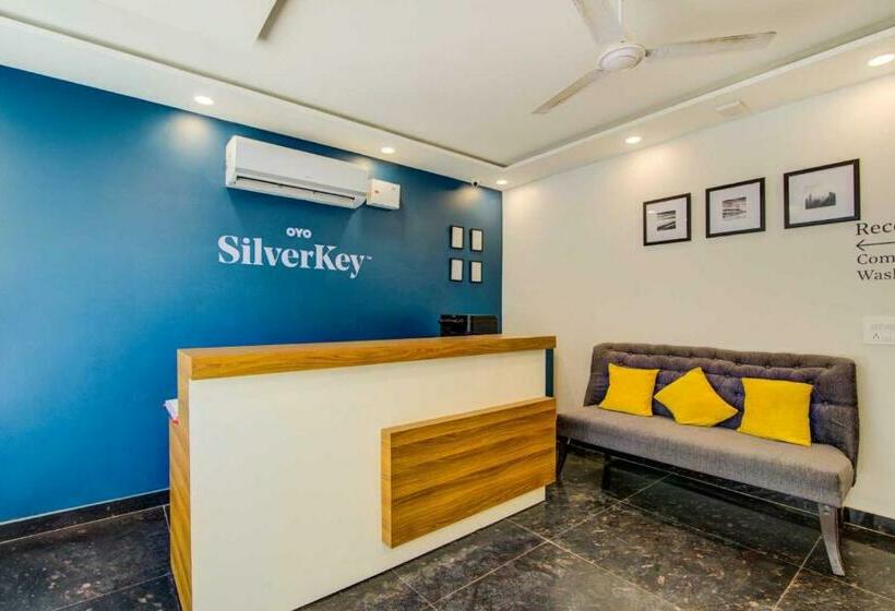 Habitació Triple Clàssica, Collection O Telone Stay